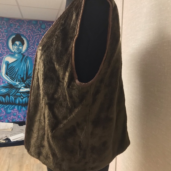 LEATHER TECH VEST SIZE SMALL - Picture 4 of 6